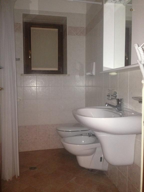 Hotel Scandola Bosco Chiesanuova Bagian luar foto