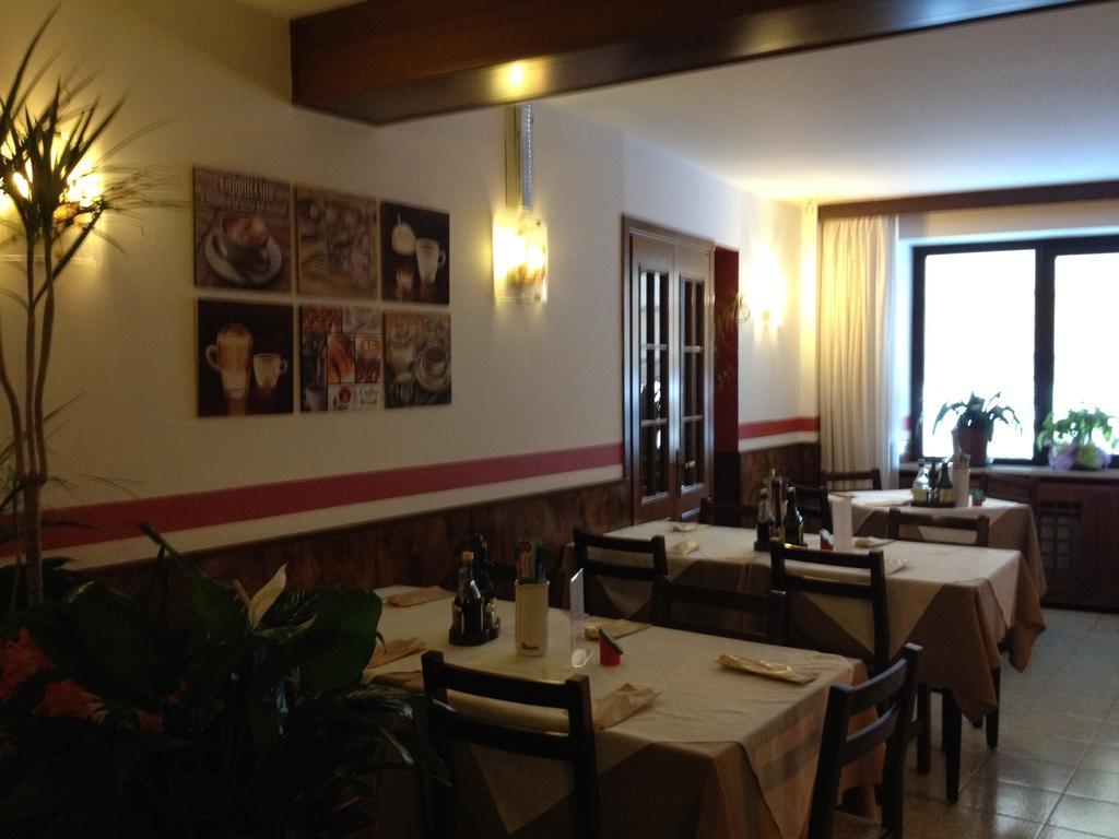 Hotel Scandola Bosco Chiesanuova Bagian luar foto