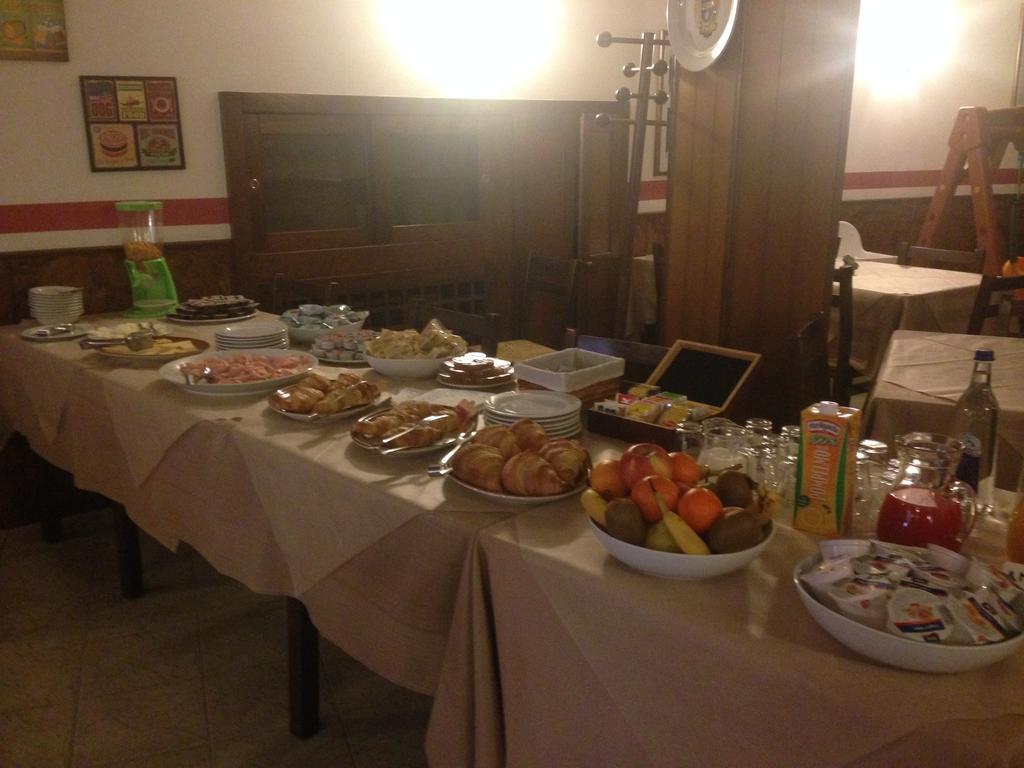 Hotel Scandola Bosco Chiesanuova Bagian luar foto