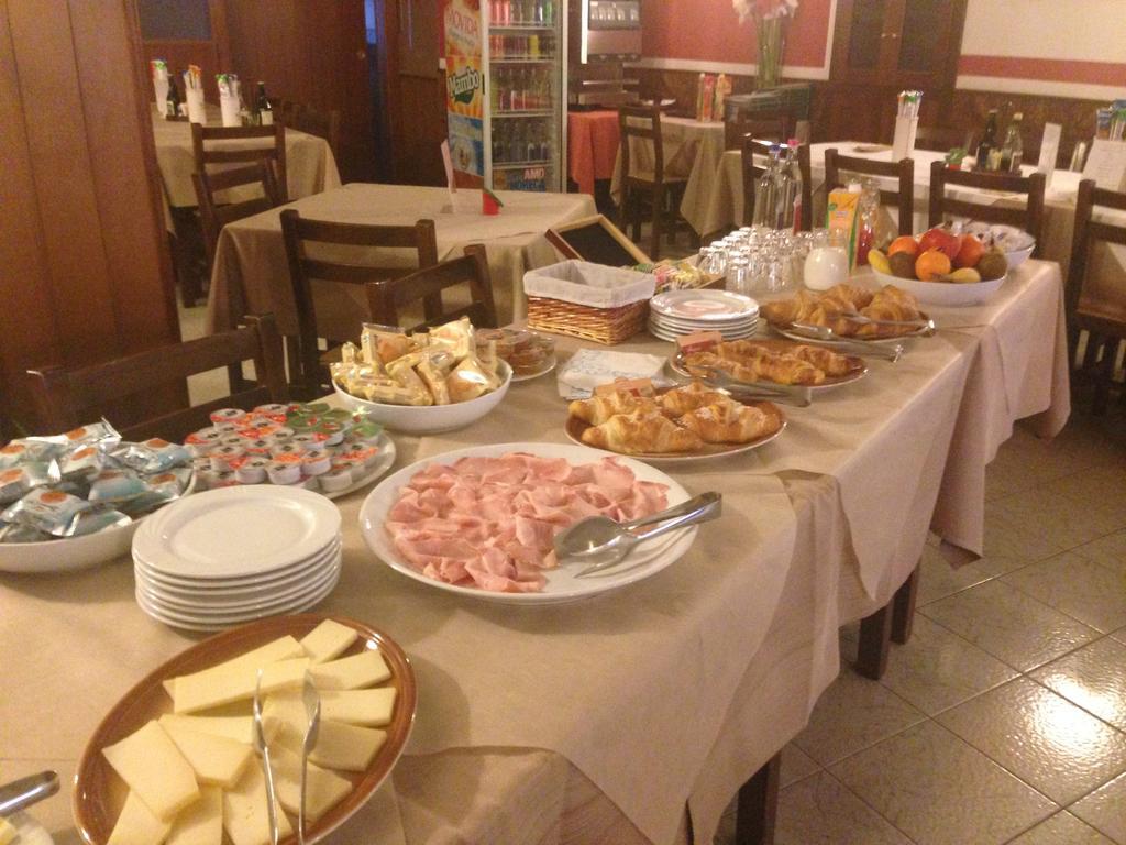 Hotel Scandola Bosco Chiesanuova Bagian luar foto